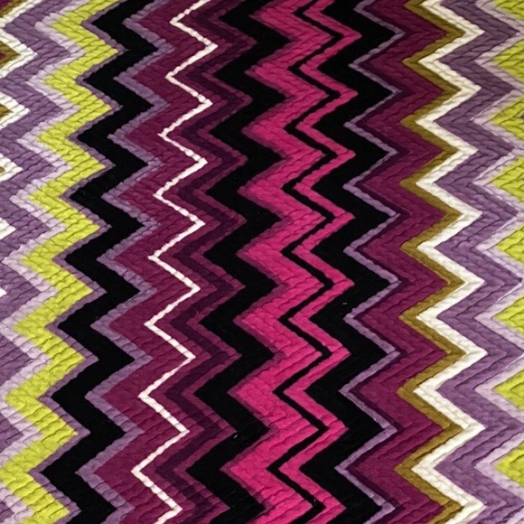 Missoni for Target bedding Chevron Patterned Blanket - Picture 2 of 4